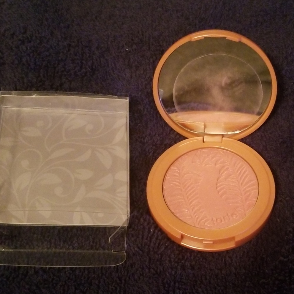 Tarte blush in peaceful- full size